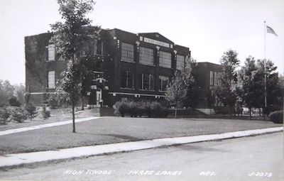 Three Lakes School as it appeared from 1939
                      to 1954